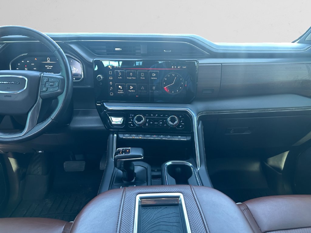 Used 2022 GMC Sierra 1500 Denali Ultimate AWD/4WD image 3