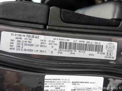 Used 2017 Jeep Grand Cherokee SRT AWD/4WD image 37
