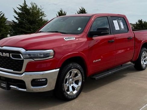 Used 2025 RAM 1500 Big Horn AWD/4WD image 4