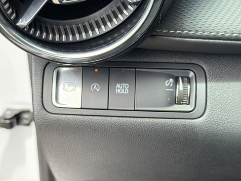Used 2025 Chevrolet Equinox LT FWD image 16