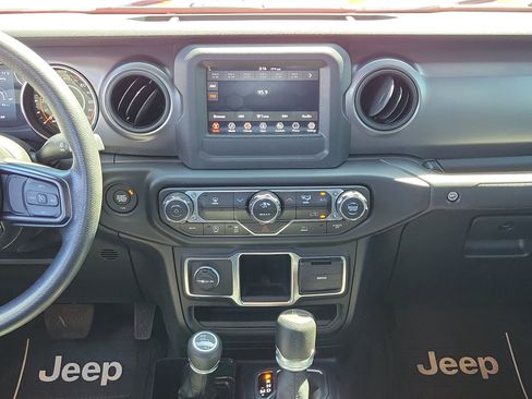 Used 2023 Jeep Gladiator Sport image 19