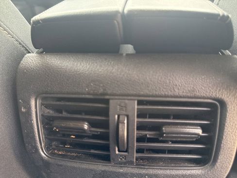 Certified 2025 Nissan Rogue SV FWD image 18