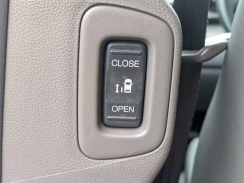 Used 2017 Honda Odyssey EX-L image 15
