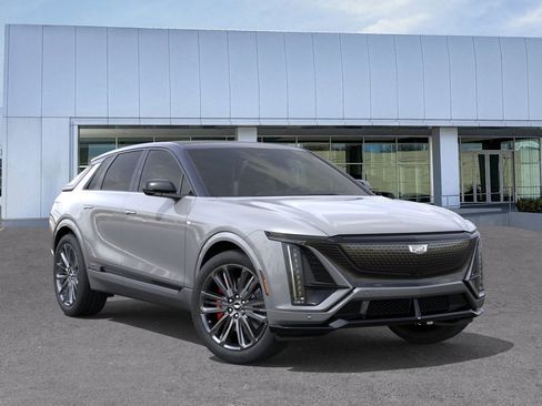 New 2026 Cadillac Lyriq V image 8