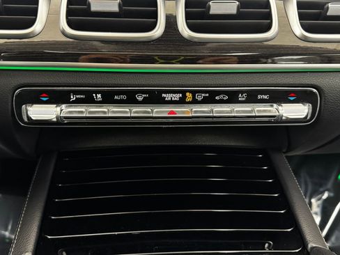 Used 2022 Mercedes-Benz GLS 450 4MATIC image 28