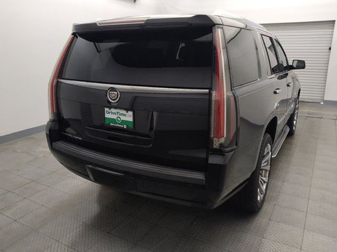 Used 2015 Cadillac Escalade Luxury image 7
