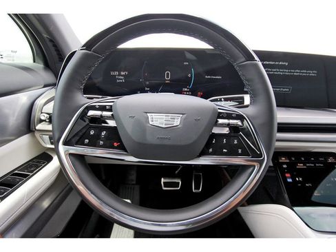 New 2026 Cadillac Vistiq Luxury image 14