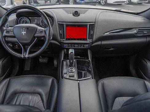 Used 2021 Maserati Levante S image 28