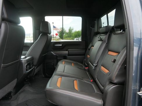 Used 2020 GMC Sierra 3500 AT4 w/ AT4 Premium Package AWD/4WD image 19