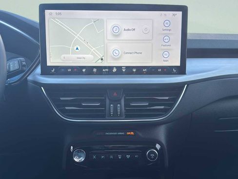 Used 2023 Ford Escape Platinum image 9