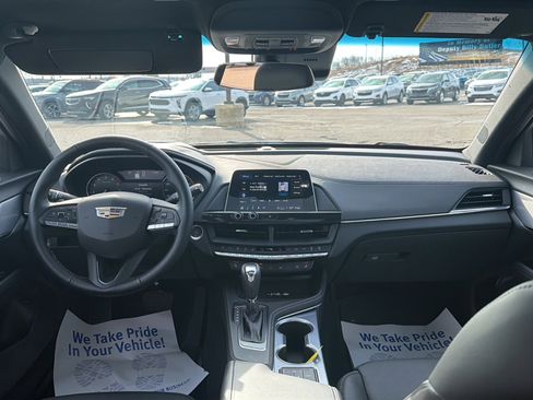 Used 2025 Cadillac CT4 Premium Luxury image 14