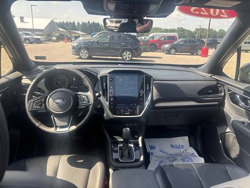 Used 2025 Subaru Forester Limited AWD/4WD image 22
