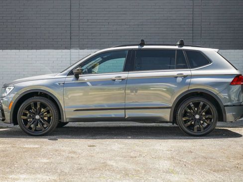 Used 2021 Volkswagen Tiguan SE R-Line w/ 3rd Row Seat Package AWD/4WD image 7