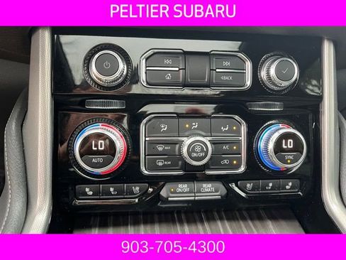 Used 2021 GMC Yukon Denali w/ Denali Premium Package image 9