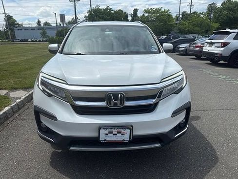 Used 2020 Honda Pilot Touring image 2