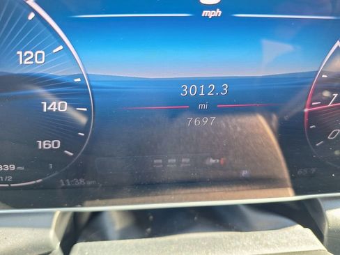 Used 2025 Mercedes-Benz GLC 300 image 19