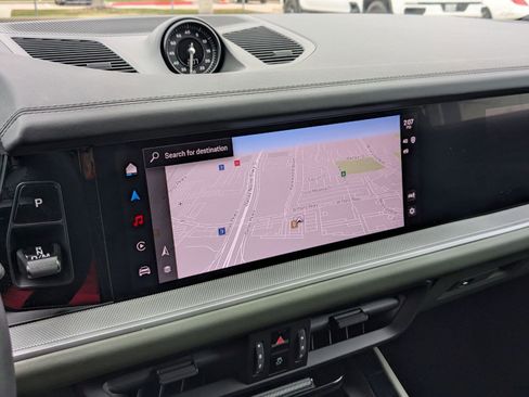 Certified 2025 Porsche Cayenne Coupe image 17