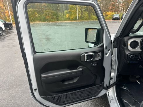 Used 2024 Jeep Wrangler Sport S w/ Convenience Group image 20