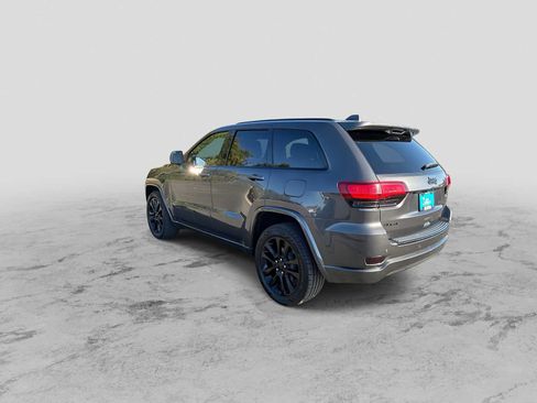 Used 2018 Jeep Grand Cherokee Altitude AWD/4WD image 6
