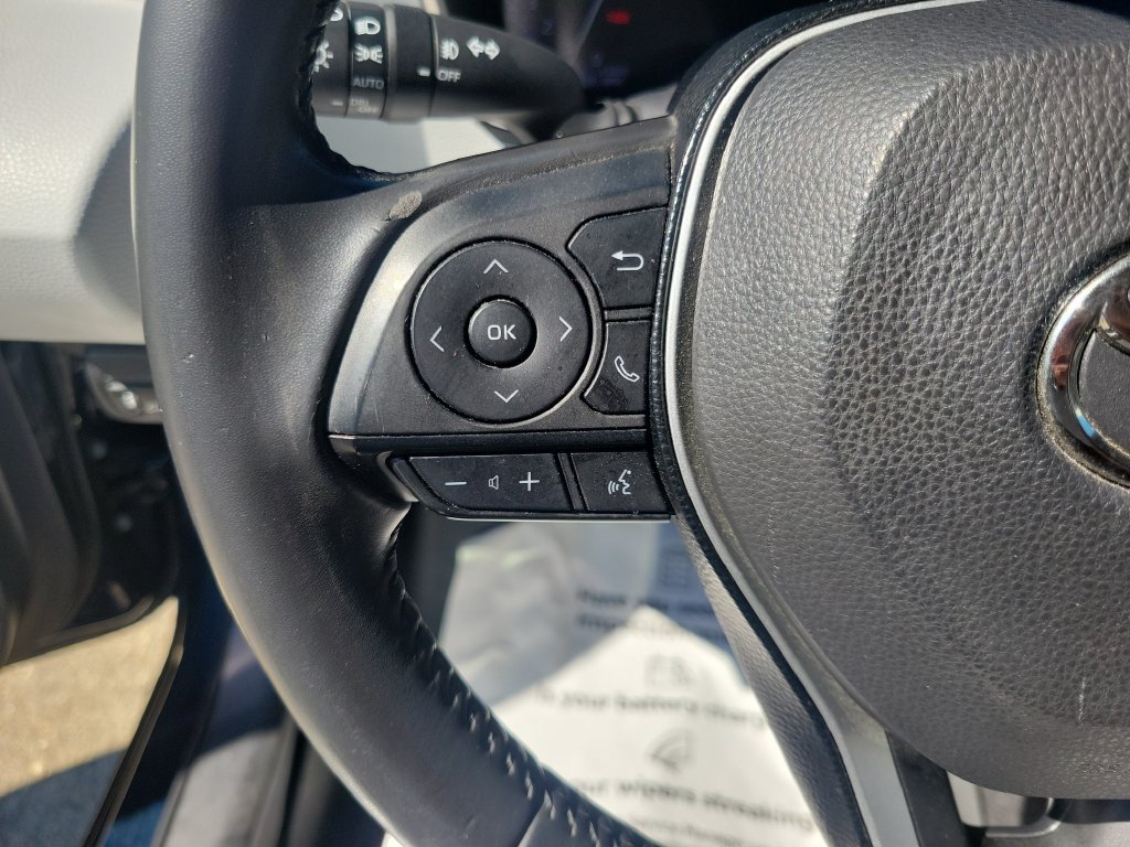 Used 2020 Toyota Corolla XSE FWD image 18