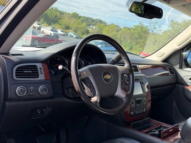 Used 2013 Chevrolet Avalanche LTZ AWD/4WD image 3