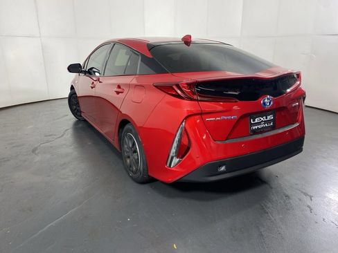 Used 2020 Toyota Prius Prime Limited FWD image 8
