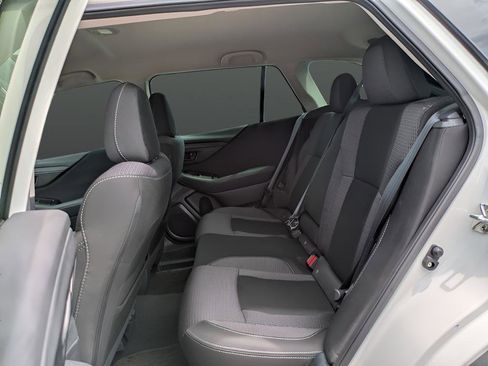 Certified 2025 Subaru Outback AWD/4WD image 13