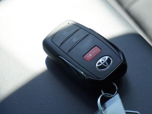 New 2026 Toyota Prius Plug-In Hybrid image 17