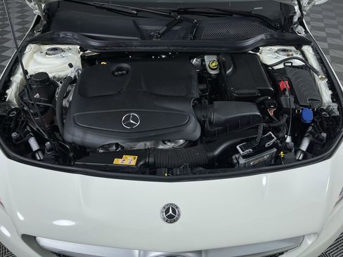 Used 2018 Mercedes-Benz CLA 250 4MATIC image 29