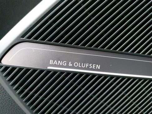 Used 2023 Audi SQ5 Prestige w/ Prestige Package image 35