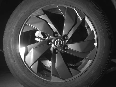 Used 2025 Nissan Rogue SV FWD image 15