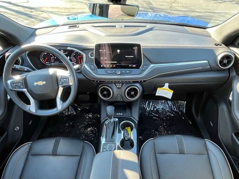 Certified 2025 Chevrolet Blazer Premier w/ Driver Confidence II Package image 12