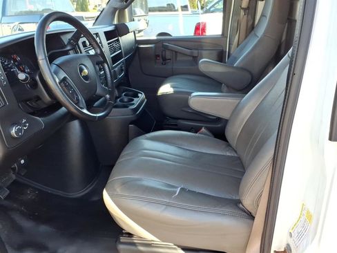 Used 2020 Chevrolet Express 3500 w/ Power Convenience Package image 9