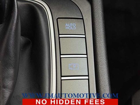 Used 2025 Hyundai Kona SEL AWD/4WD image 31