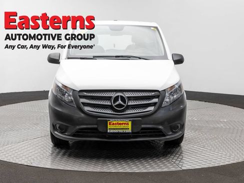 Used 2022 Mercedes-Benz Metris image 2