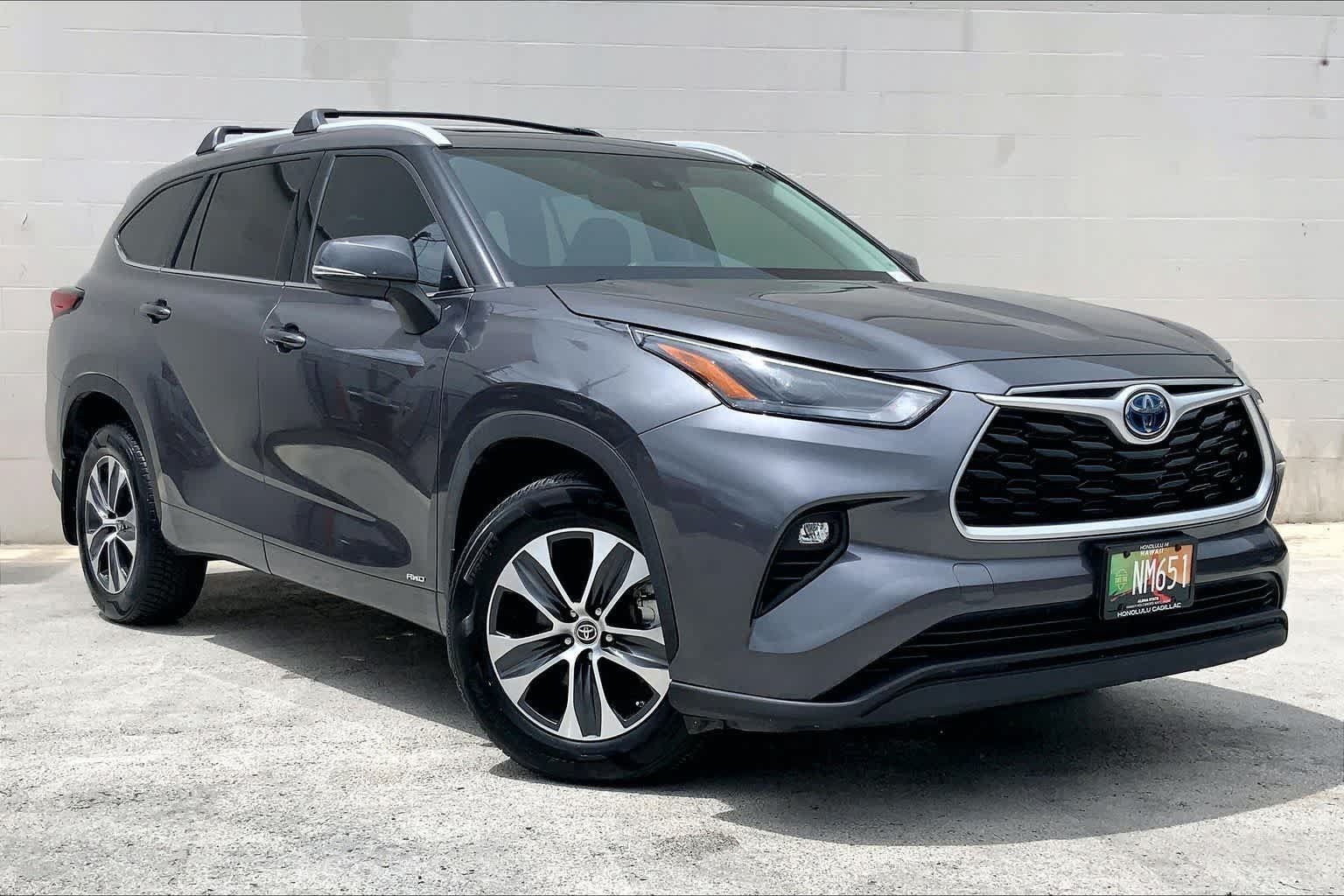 Used 2022 Toyota Highlander XLE AWD/4WD image 21