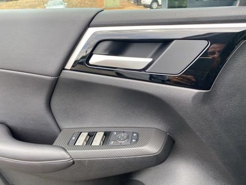 New 2026 Mitsubishi Outlander LE FWD image 22