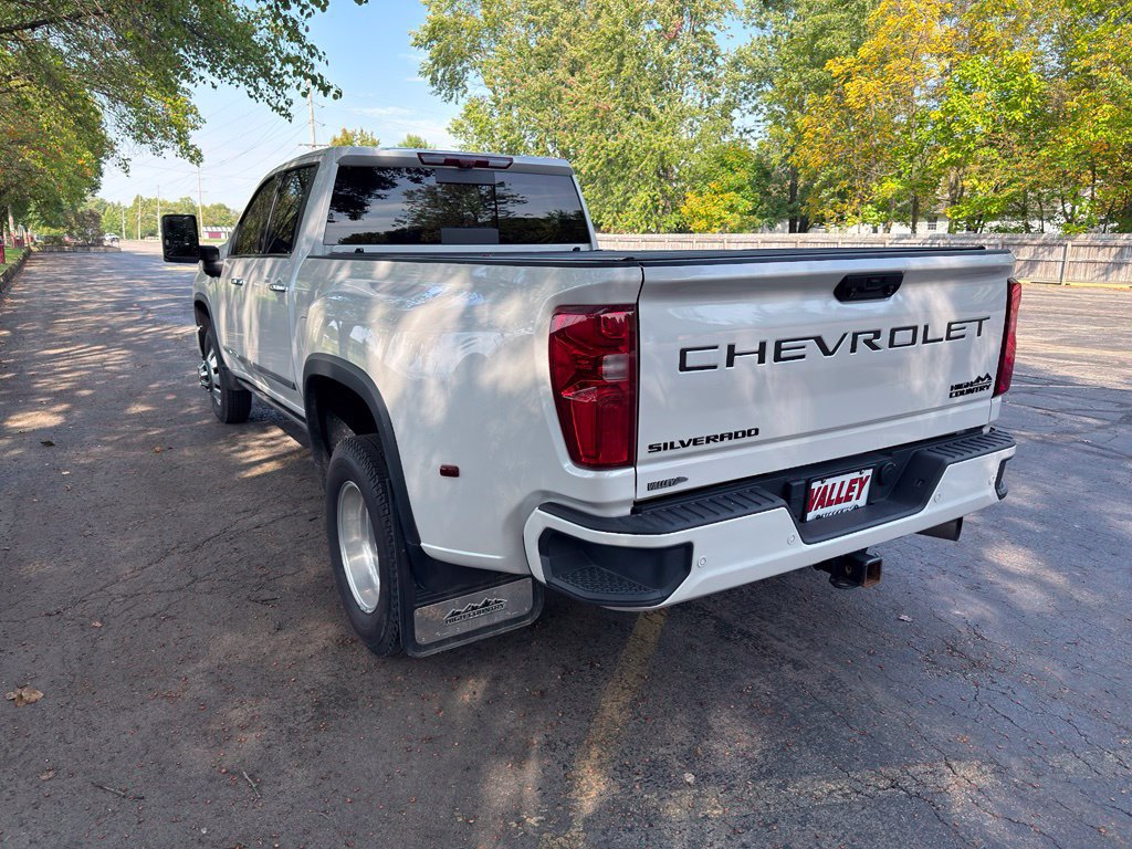 Used 2025 Chevrolet Silverado 3500 High Country w/ High Country Premium Package AWD/4WD image 18