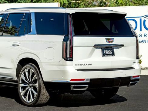Used 2025 Cadillac Escalade Premium Luxury w/ Touring Package AWD/4WD image 11