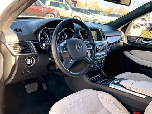 Used 2014 Mercedes-Benz GL 450 4MATIC image 16