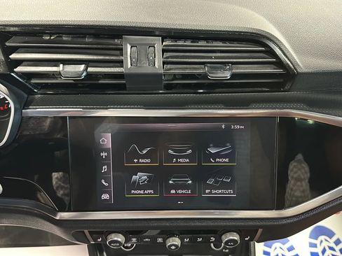 Used 2021 Audi Q3 2.0T Premium w/ Convenience Package AWD/4WD image 21