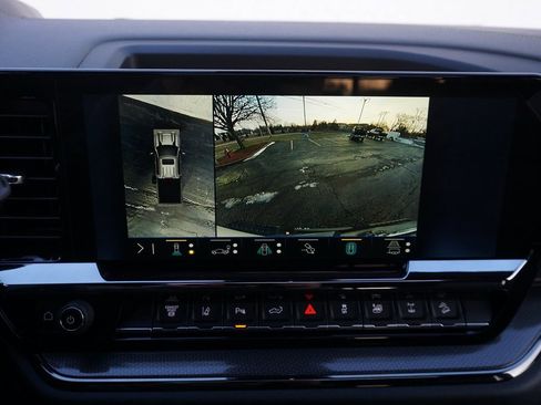 New 2026 Chevrolet Silverado 2500 ZR2 w/ LPO, Dark Essentials Package image 19