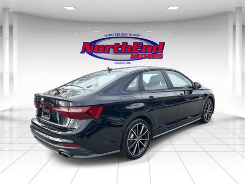 Used 2025 Volkswagen Jetta GLI Autobahn image 4