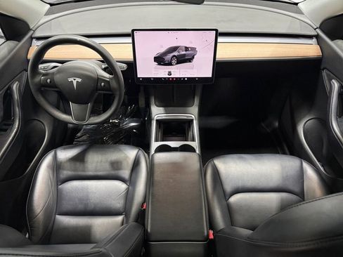 Used 2022 Tesla Model Y Long Range image 35