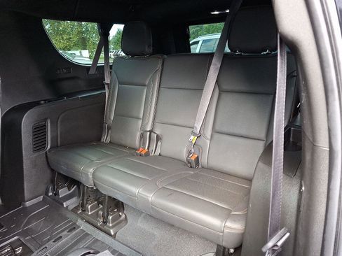 Used 2021 Chevrolet Suburban High Country w/ Premium Package image 10