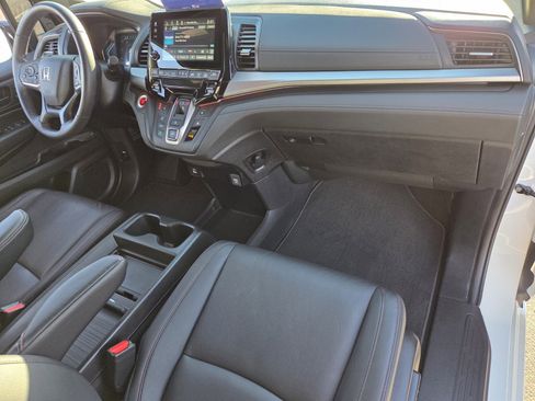 Used 2024 Honda Odyssey Sport image 18