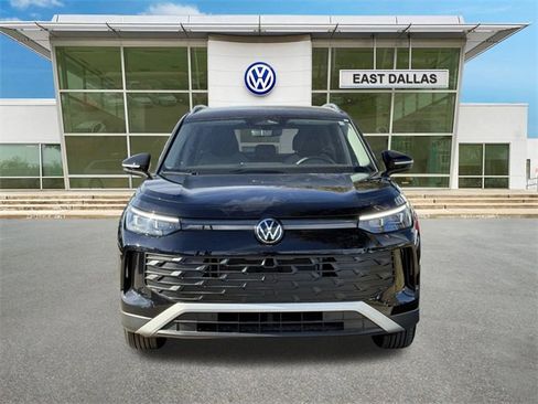 Used 2025 Volkswagen Tiguan S image 5