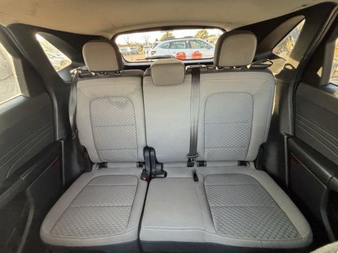 Used 2022 Ford Escape SE image 17