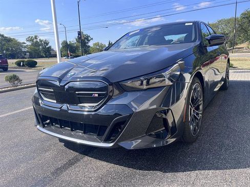 New 2024 BMW i5 M60 w/ Premium Package image 8