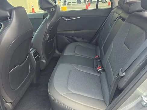 Used 2023 Kia Niro Wave FWD image 9